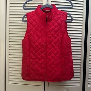 Woman’s NWT petite quilted vest